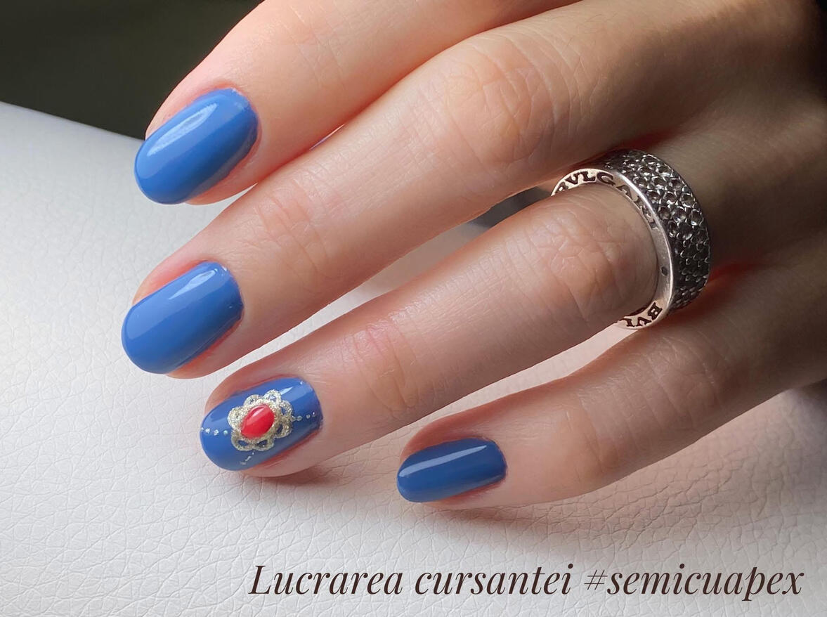 Gabriela Vasile Nail Trainer